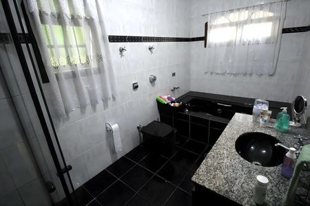 Casa à venda com 362m², 3 quartos e 3 vagas