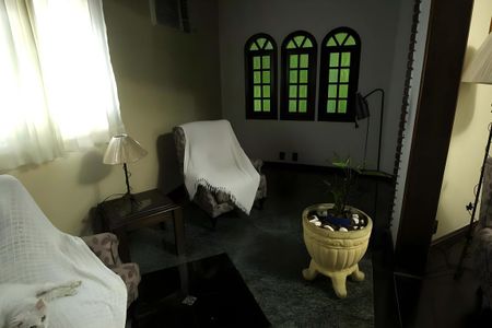 Casa à venda com 362m², 3 quartos e 3 vagas