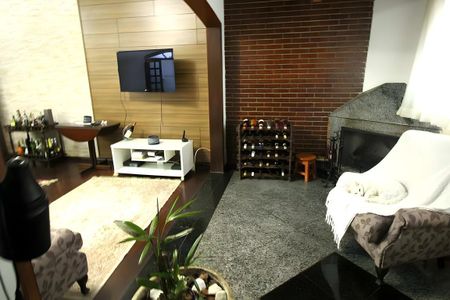 Casa à venda com 362m², 3 quartos e 3 vagas