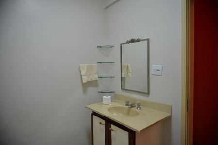 Apartamento à venda com 169m², 3 quartos e 1 vagaBanheiro Social