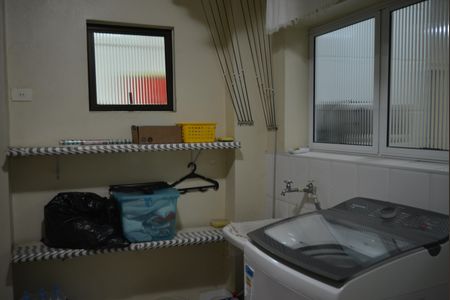 Apartamento à venda com 169m², 3 quartos e 1 vagaÁrea de Serviço