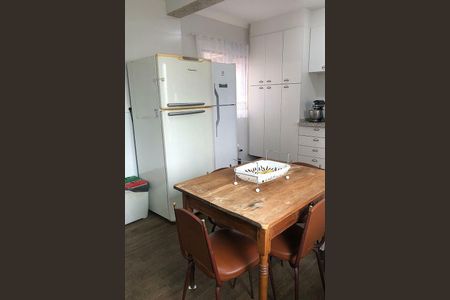 Casa à venda com 125m², 3 quartos e 5 vagas