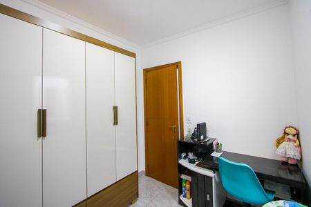 Apartamento à venda com 48m², 3 quartos e 2 vagasQuarto 2
