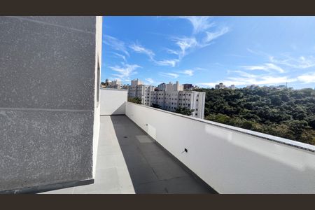 Apartamento à venda com 121m², 2 quartos e 2 vagasVaranda