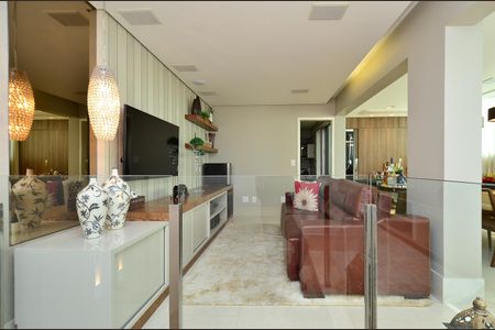 Apartamento à venda com 192m², 4 quartos e 3 vagas Apartamento à venda com 192m², 4 quartos e 3 vagasSala Cobertura