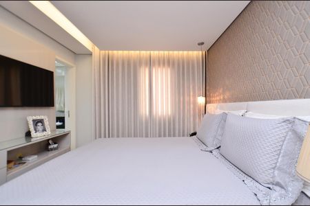 Apartamento à venda com 192m², 4 quartos e 3 vagas Apartamento à venda com 192m², 4 quartos e 3 vagasSuite