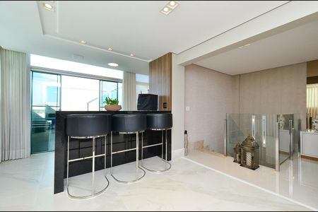 Apartamento à venda com 192m², 4 quartos e 3 vagas Apartamento à venda com 192m², 4 quartos e 3 vagasÁrea comum