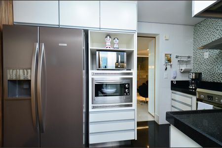 Apartamento à venda com 192m², 4 quartos e 3 vagas Apartamento à venda com 192m², 4 quartos e 3 vagasCozinha