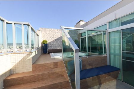 Apartamento à venda com 192m², 4 quartos e 3 vagas Apartamento à venda com 192m², 4 quartos e 3 vagasÁrea comum