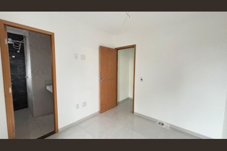 Casa à venda com 110m², 2 quartos e 2 vagas Casa à venda com 110m², 2 quartos e 2 vagasSuite 1