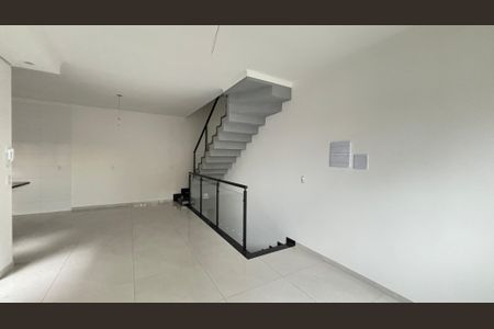 Casa à venda com 110m², 2 quartos e 2 vagas Casa à venda com 110m², 2 quartos e 2 vagasSala de Jantar