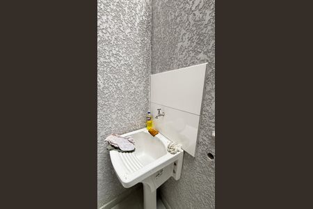 Casa à venda com 110m², 2 quartos e 2 vagas Casa à venda com 110m², 2 quartos e 2 vagasÁrea de Serviço