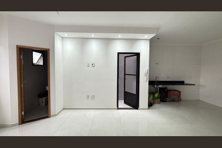 Casa à venda com 110m², 2 quartos e 2 vagas Casa à venda com 110m², 2 quartos e 2 vagasSala de Jantar