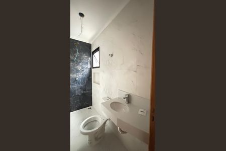 Casa à venda com 110m², 2 quartos e 2 vagas Casa à venda com 110m², 2 quartos e 2 vagasBanheiro da Suíte 2