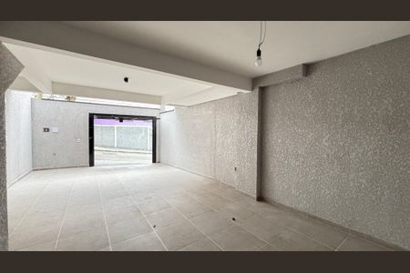 Casa à venda com 110m², 2 quartos e 2 vagas Casa à venda com 110m², 2 quartos e 2 vagasGaragem