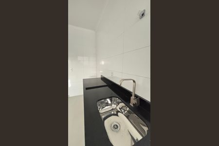 Casa à venda com 111m², 2 quartos e 2 vagas Casa à venda com 111m², 2 quartos e 2 vagasCozinha