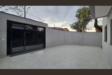 Casa à venda com 77m², 2 quartos e 2 vagas Casa à venda com 77m², 2 quartos e 2 vagasÁrea externa