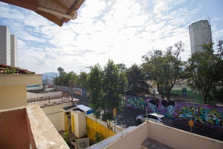 Casa à venda com 334m², 3 quartos e 4 vagas Casa à venda com 334m², 3 quartos e 4 vagasVaranda Quarto 1