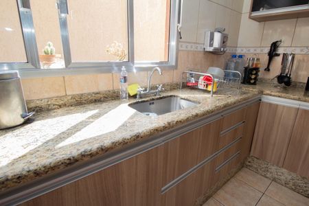 Casa à venda com 334m², 3 quartos e 4 vagas Casa à venda com 334m², 3 quartos e 4 vagasCozinha