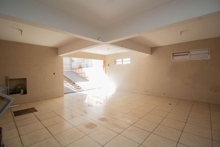 Casa à venda com 334m², 3 quartos e 4 vagas Casa à venda com 334m², 3 quartos e 4 vagasGaragem