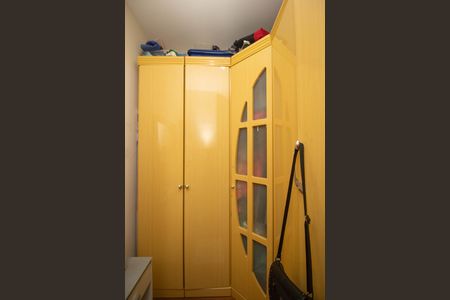 Casa à venda com 334m², 3 quartos e 4 vagas Casa à venda com 334m², 3 quartos e 4 vagasCloset Quarto 2