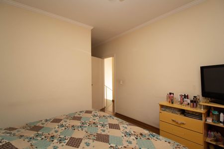 Casa à venda com 334m², 3 quartos e 4 vagas Casa à venda com 334m², 3 quartos e 4 vagasQuarto 2 - Suíte