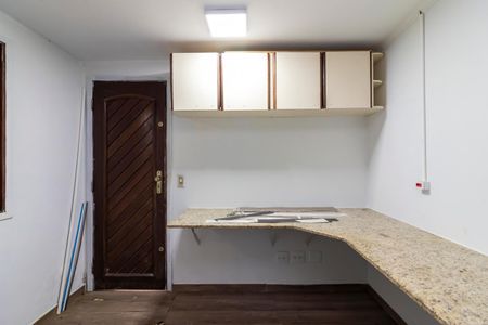 Casa à venda com 270m², 3 quartos e 3 vagas Casa à venda com 270m², 3 quartos e 3 vagasQuarto de Serviço / Escritório