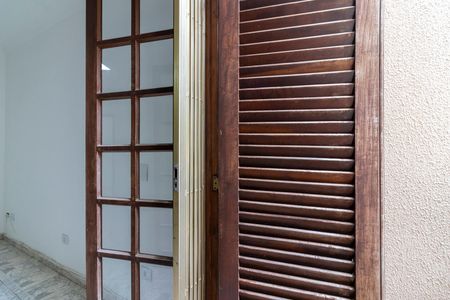 Casa à venda com 270m², 3 quartos e 3 vagas Casa à venda com 270m², 3 quartos e 3 vagasVaranda do Quarto