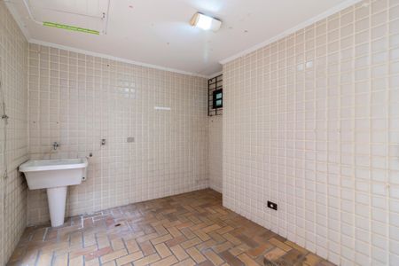 Casa à venda com 270m², 3 quartos e 3 vagas Casa à venda com 270m², 3 quartos e 3 vagasÁrea de Serviço