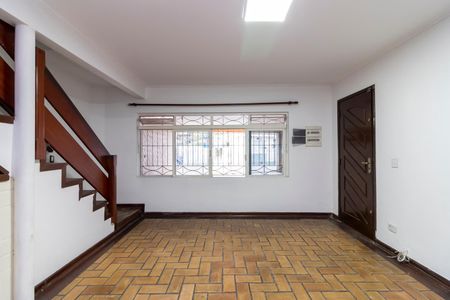 Casa à venda com 270m², 3 quartos e 3 vagas Casa à venda com 270m², 3 quartos e 3 vagasSala