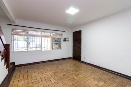 Casa à venda com 270m², 3 quartos e 3 vagas Casa à venda com 270m², 3 quartos e 3 vagasSala