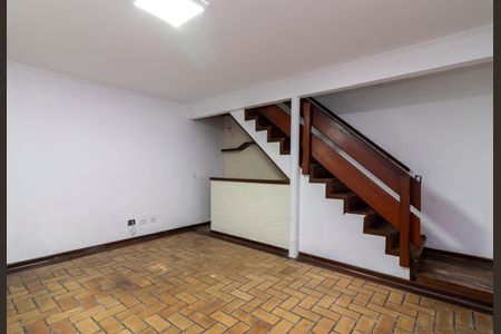 Casa à venda com 270m², 3 quartos e 3 vagas Casa à venda com 270m², 3 quartos e 3 vagasSala