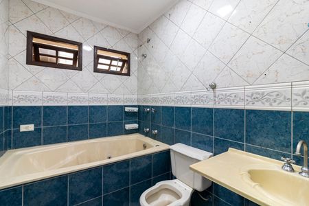 Casa à venda com 270m², 3 quartos e 3 vagas Casa à venda com 270m², 3 quartos e 3 vagasBanheiro 2