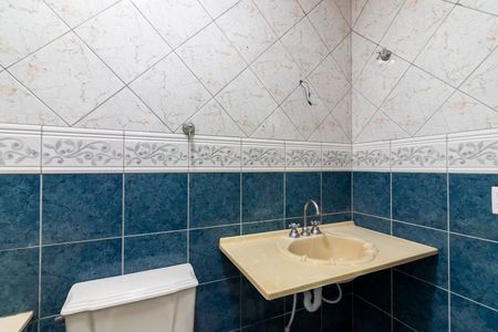 Casa à venda com 270m², 3 quartos e 3 vagas Casa à venda com 270m², 3 quartos e 3 vagasBanheiro 2