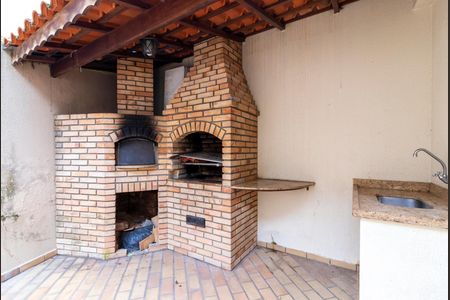 Casa à venda com 270m², 3 quartos e 3 vagas Casa à venda com 270m², 3 quartos e 3 vagasQuintal - Churrasqueira