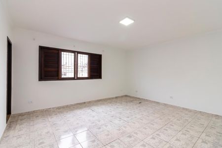 Casa à venda com 270m², 3 quartos e 3 vagas Casa à venda com 270m², 3 quartos e 3 vagasSuíte