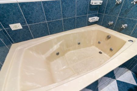 Casa à venda com 270m², 3 quartos e 3 vagas Casa à venda com 270m², 3 quartos e 3 vagasBanheiro 2