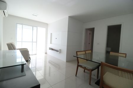 Apartamento para alugar com 110m², 3 quartos e 2 vagasSala