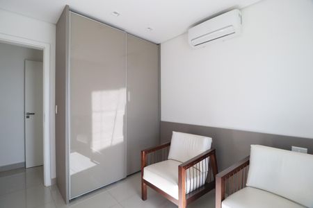 Apartamento para alugar com 110m², 3 quartos e 2 vagasSuíte 1