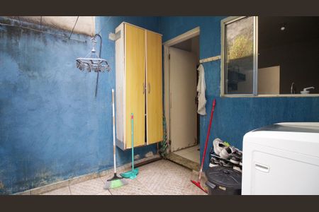 Casa à venda com 75m², 2 quartos e 2 vagasÁrea de Serviço