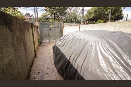 Casa à venda com 75m², 2 quartos e 2 vagasGaragem