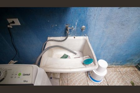 Casa à venda com 75m², 2 quartos e 2 vagasÁrea de Serviço