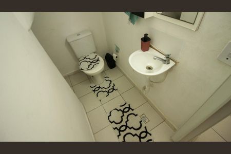 Casa à venda com 75m², 2 quartos e 2 vagasBanheiro Social