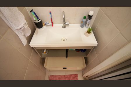 Casa à venda com 75m², 2 quartos e 2 vagasBanheiro da Suíte 2