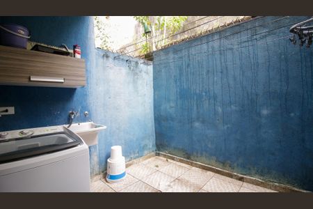 Casa à venda com 75m², 2 quartos e 2 vagasÁrea de Serviço