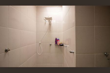 Casa à venda com 75m², 2 quartos e 2 vagasBanheiro da Suíte 2