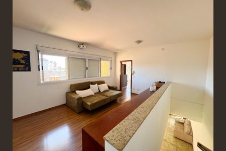 Casa à venda com 300m², 3 quartos e 2 vagas Casa à venda com 300m², 3 quartos e 2 vagasSala 2