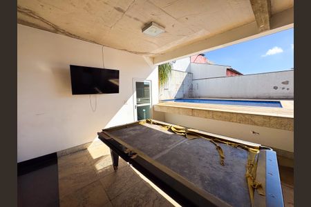 Casa à venda com 300m², 3 quartos e 2 vagas Casa à venda com 300m², 3 quartos e 2 vagasÁrea Externa