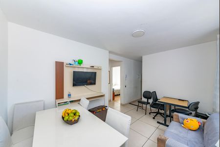 Apartamento à venda com 43m², 2 quartos e 1 vaga Apartamento à venda com 43m², 2 quartos e 1 vagaSala