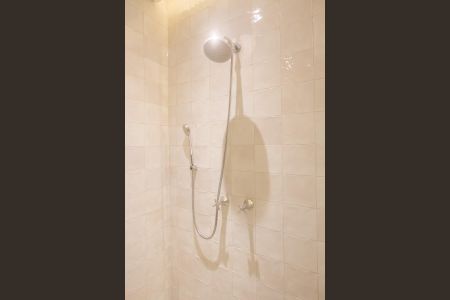 Casa à venda com 225m², 3 quartos e 2 vagas Casa à venda com 225m², 3 quartos e 2 vagasBanheiro da Suíte